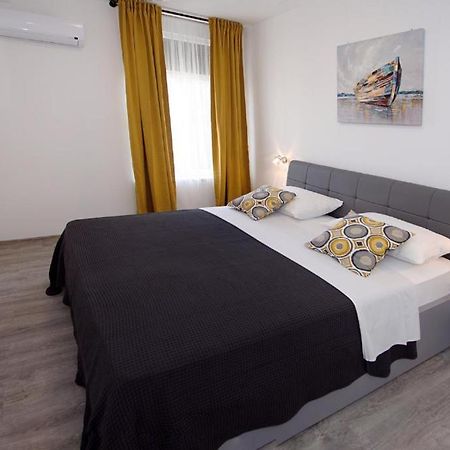 Ferienwohnung Sophie The Center Of The Old Town Zadar Exterior foto