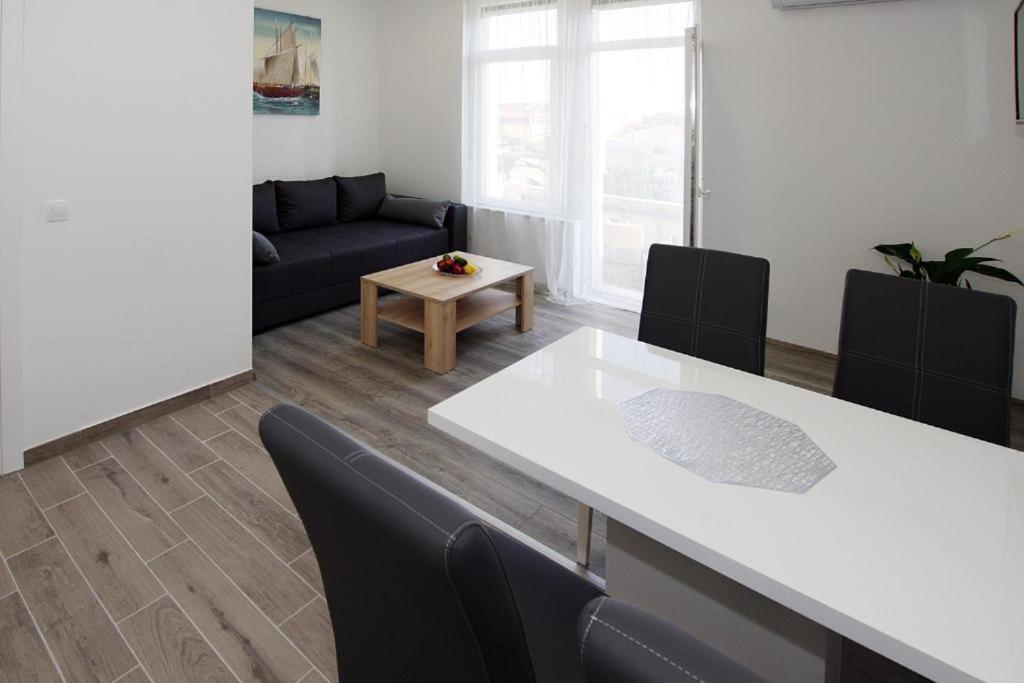 Ferienwohnung Sophie The Center Of The Old Town Zadar Exterior foto