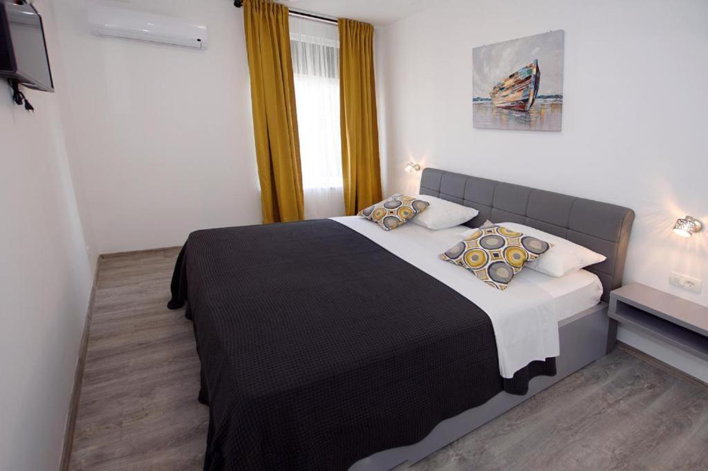 Ferienwohnung Sophie The Center Of The Old Town Zadar Exterior foto